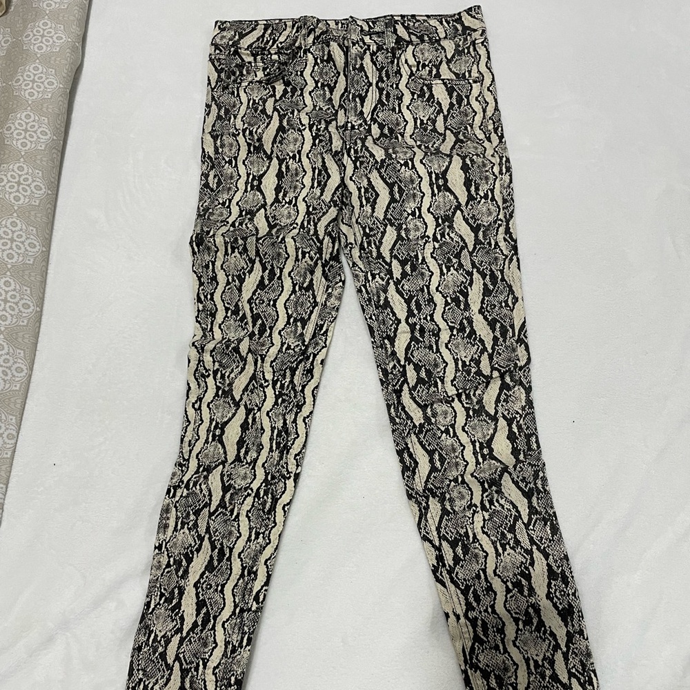 Snake print skinny jeans